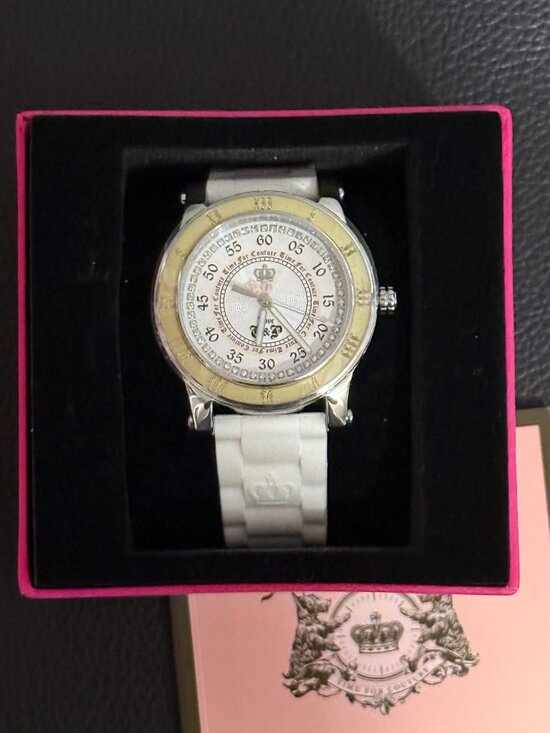 Juicy Couture Japanese Quartz Silver Dial Women\'s Watch - Needs New Battery main image 4